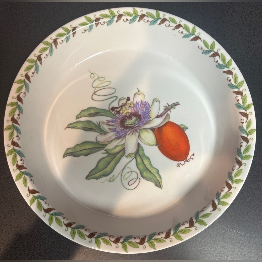 BIA Cordon Bleu 10 In Round Stoneware Baking Dish Passionfruit Flower Design